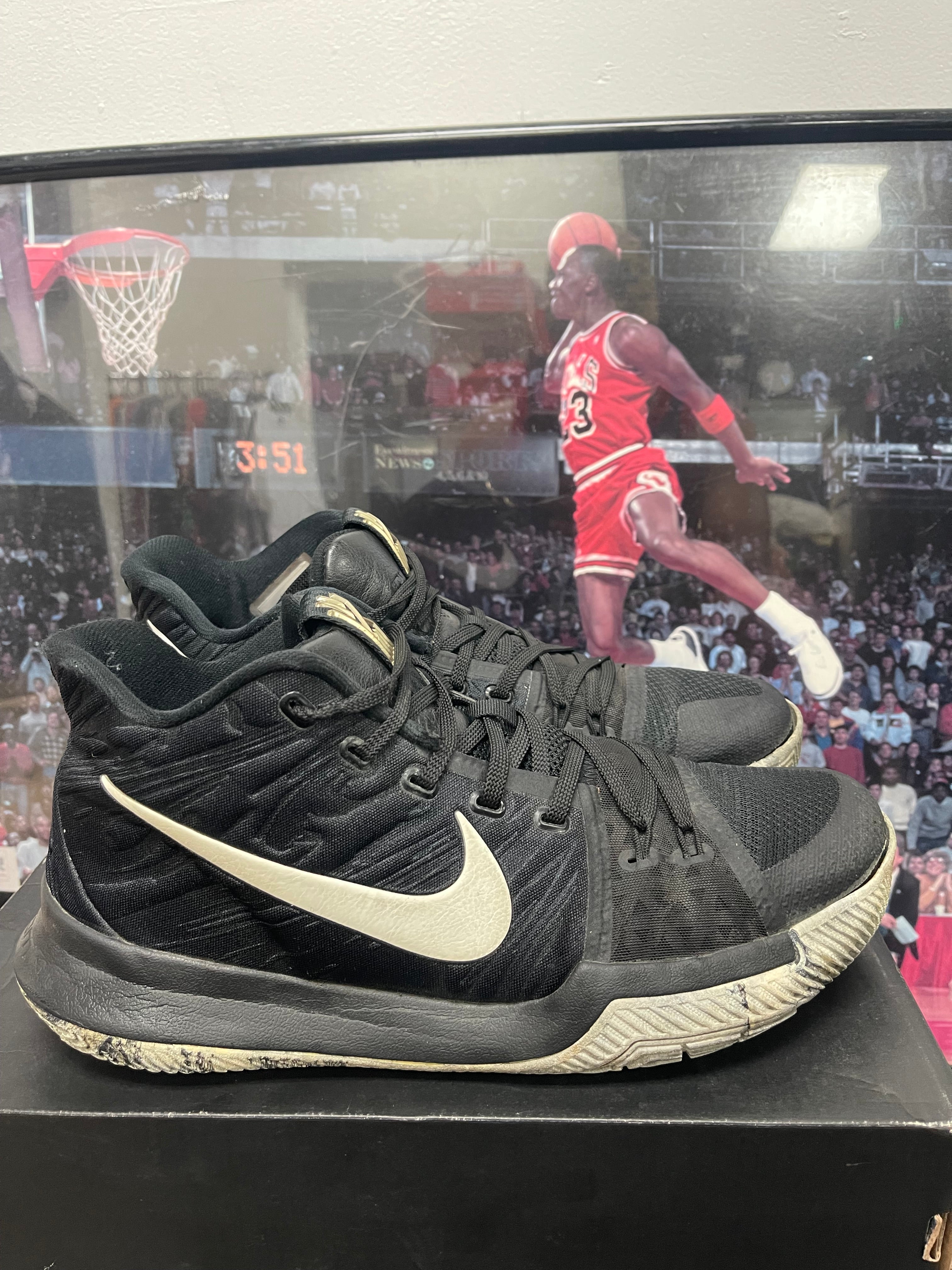 Kyrie 3 Black History Month size 10